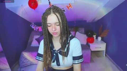 Media: _hypequeen_ Stripchat 2025-10-22 01:11:00