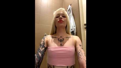 Media: babydolll Stripchat 2025-10-22 15:40:00