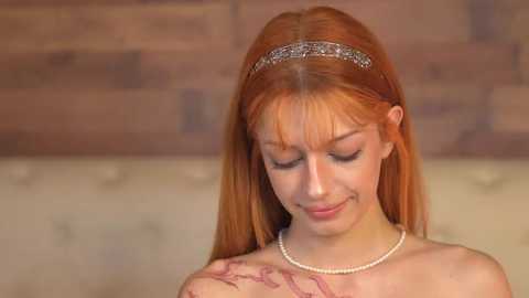 Media: daphnerose Stripchat 2025-10-22 05:00:00
