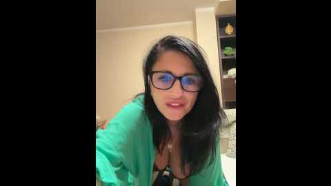 Media: eva_pearl Stripchat 2025-10-22 18:08:00