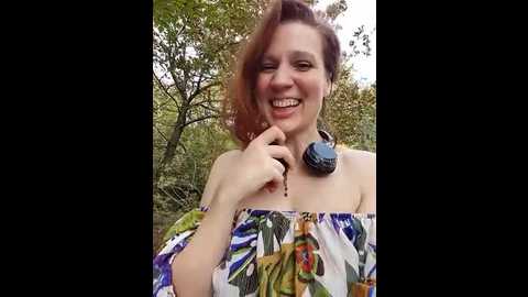 Media: exhibitionsplit Stripchat 2025-10-22 13:06:00