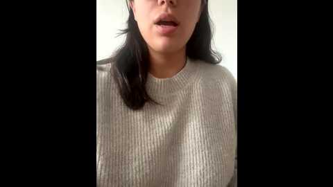 Media: mamimamacitaaa Stripchat 2025-10-22 09:30:00