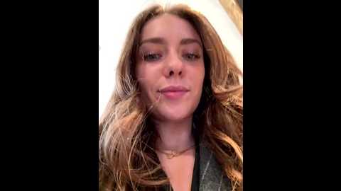 Media: mariid Stripchat 2025-10-22 12:54:00