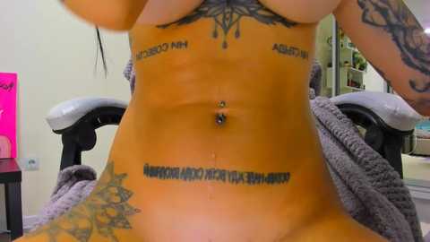 Media: maryvegas69 Stripchat 2025-10-22 05:49:00