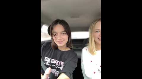 Media: monica_law_ Stripchat 2025-10-22 08:14:00