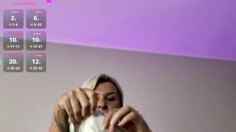Media: raluca_fr Stripchat 2025-10-22 10:09:00