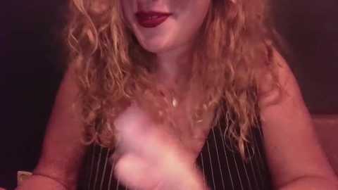 Media: saltycurls Stripchat 2025-10-22 20:24:00