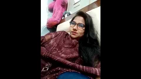 Media: urvashi01224 Stripchat 2025-10-22 06:06:00