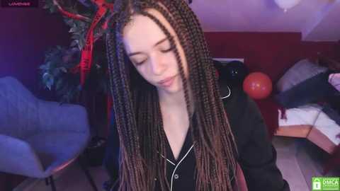Media: _hypequeen_ Stripchat 2025-10-23 00:33:00