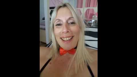 ina_hotx