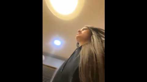 Media: isabella21_ Stripchat 2025-10-23 04:04:00