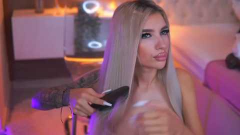 Media: juicy_jessye Stripchat 2025-10-23 00:54:00