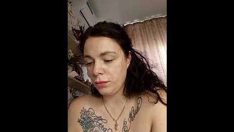 lola_hale