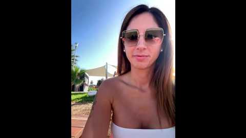 Media: sofi_camgirl Stripchat 2025-10-23 06:44:00