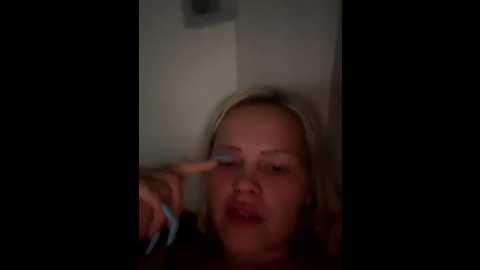 Media: cherryxox_ Stripchat 2025-10-24 03:10:00