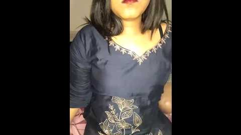 Media: midnight_star1 Stripchat 2025-10-24 01:17:00