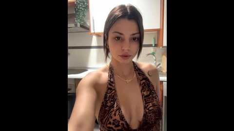 Media: noeliagglow Stripchat 2025-10-24 00:58:00