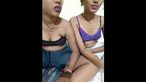 unique_girls90