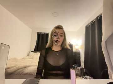 Media: yasminelace Stripchat 2025-10-24 00:40:00