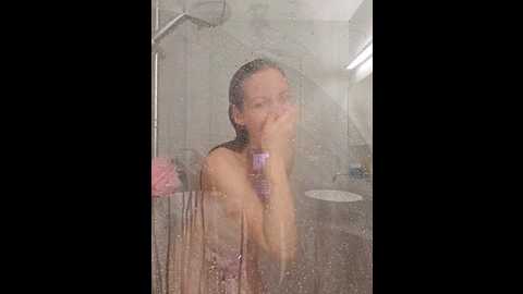 nova_lee