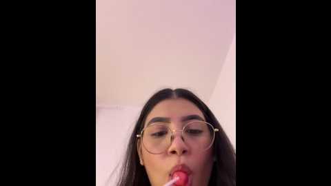Media: julietalcl Stripchat 2025-10-26 22:39:00