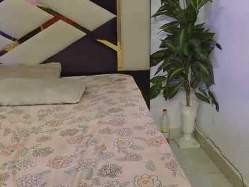 Media: lovelyy_couple Stripchat 2025-10-26 12:42:00