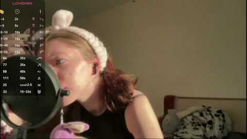 Media: margarettnewbie Stripchat 2025-10-26 04:28:00