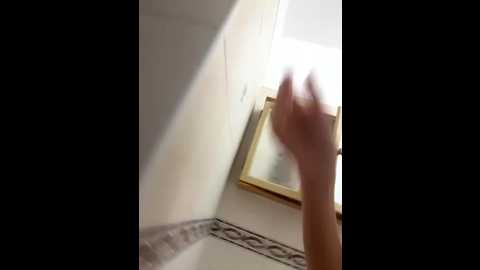 Media: milarenee Stripchat 2025-10-26 10:42:00