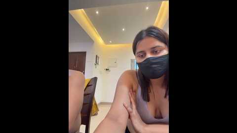 Media: youngcoupleloverose Stripchat 2025-10-26 04:49:00