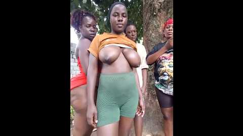 Media: broan_me Stripchat 2025-10-27 08:29:00