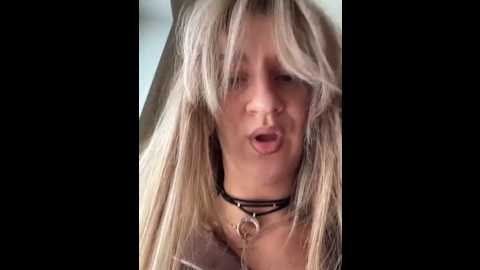 Media: evvamur Stripchat 2025-10-27 02:28:00