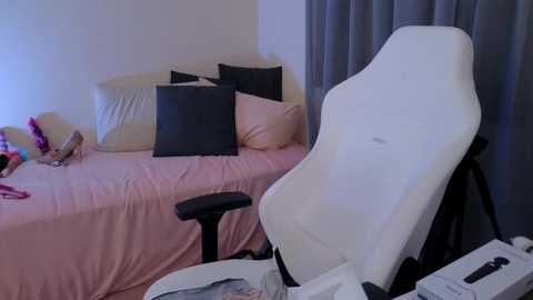 Media: germangirl1996 Stripchat 2025-10-27 19:40:00