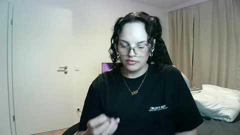 Media: jujuicy_ Stripchat 2025-10-27 18:38:00