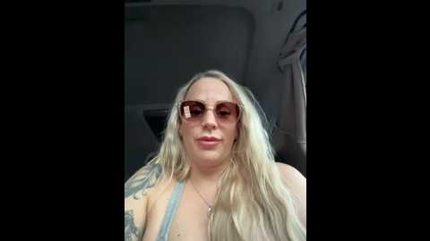 Media: june695_ Stripchat 2025-10-27 16:10:00