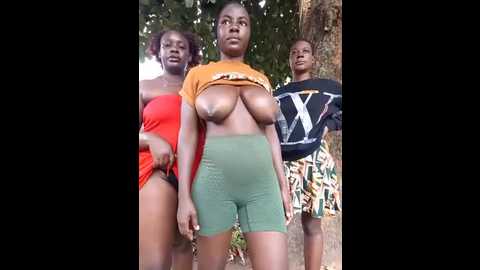 Media: broan_me Stripchat 2025-10-28 05:57:00