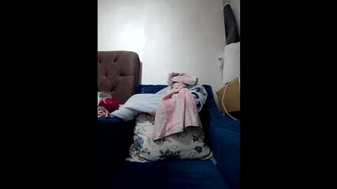 Media: sexyturbanli Stripchat 2025-10-28 20:05:00