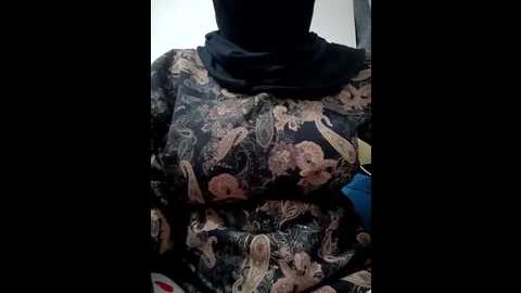 Media: sexyturbanli Stripchat 2025-10-28 21:04:00