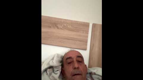 Media: vyc7564 Stripchat 2025-10-28 10:56:00