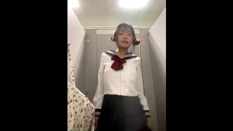 Media: xixi_28 Stripchat 2025-10-28 06:09:00