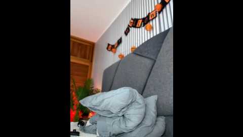 Media: nicolette_sweet_ Stripchat 2025-10-29 02:46:00