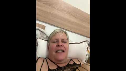 Media: vyc7564 Stripchat 2025-10-29 10:34:00