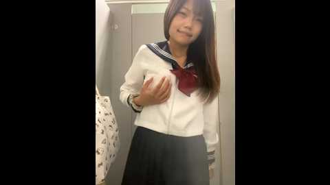 Media: xixi_28 Stripchat 2025-10-30 03:14:00