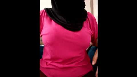 Media: sexyturbanli Stripchat 2025-11-01 12:25:00