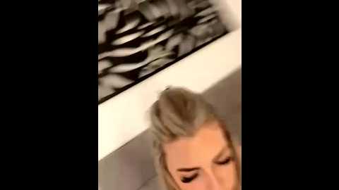 petite_poppy_xox @ stripchat on 20251105