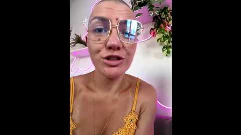 Media: paulinaschubert1 Stripchat 2025-11-09 14:22:00