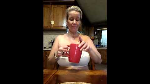 Media: lotus_blume1 Stripchat 2025-11-11 14:11:00