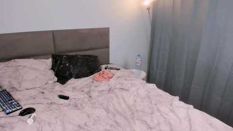 Media: honeyraf Stripchat 2025-11-14 10:06:00