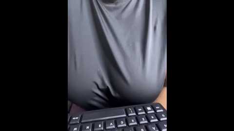 Media: ritu_babe Stripchat 2025-11-14 03:17:00